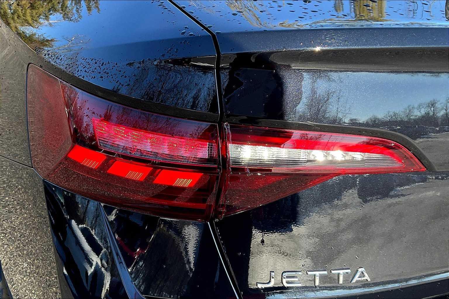 2023 Volkswagen Jetta SE - Photo 25