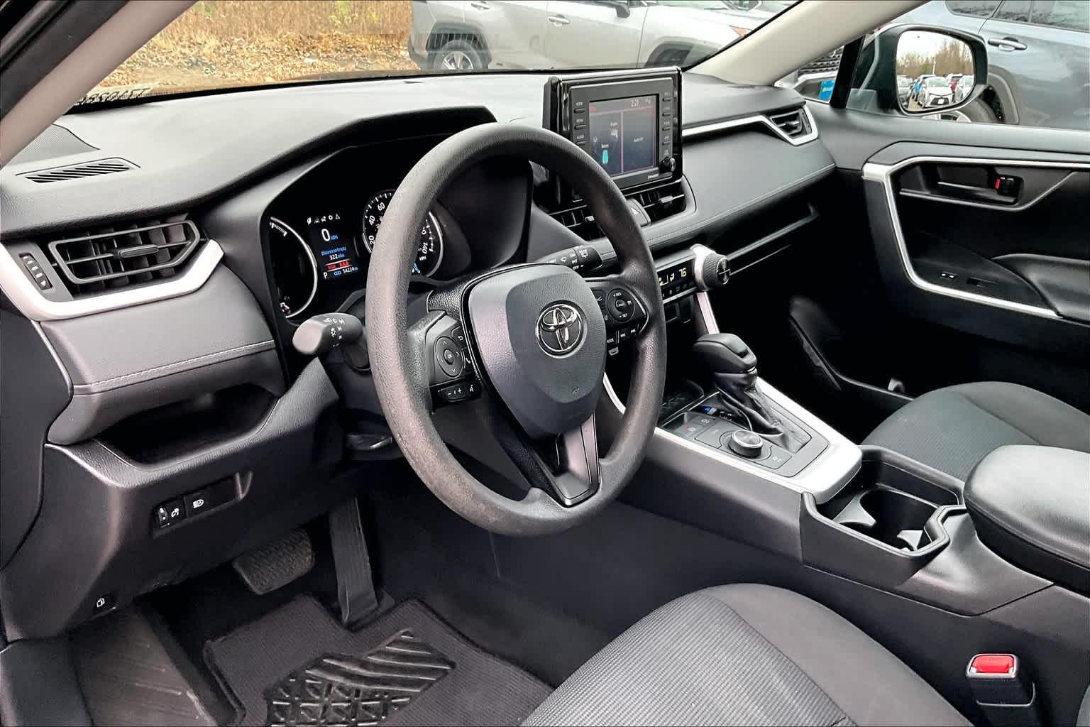 2021 Toyota RAV4 Hybrid LE - Photo 8