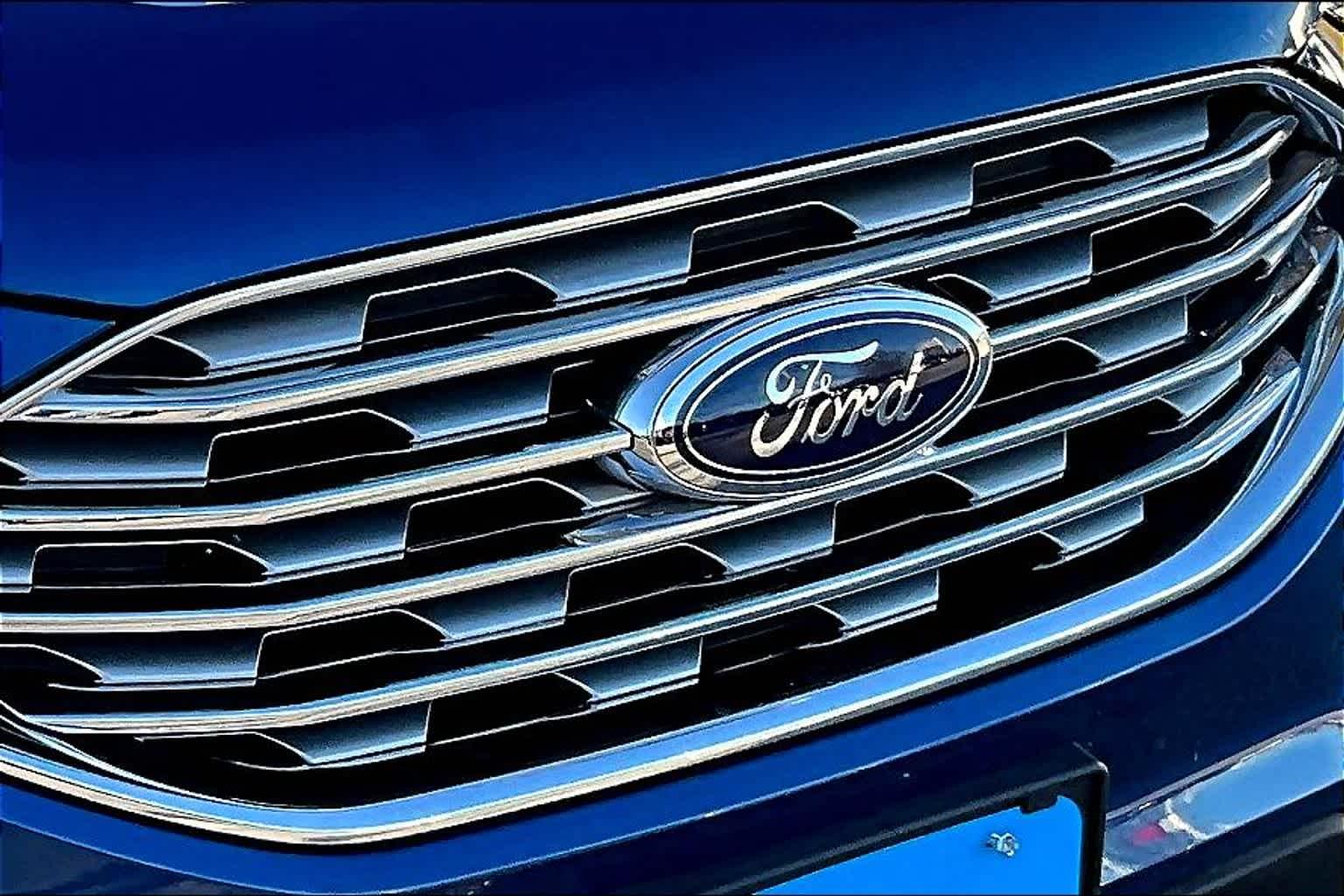 2022 Ford Edge SE - Photo 29