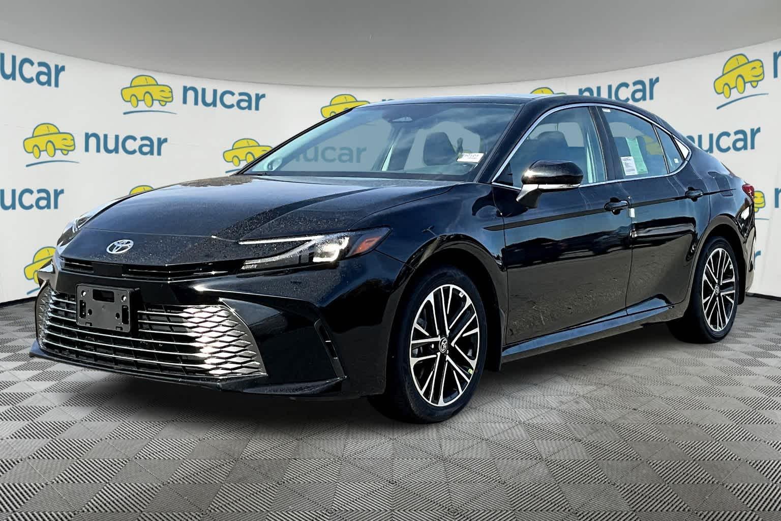 2025 Toyota Camry XLE - Photo 3