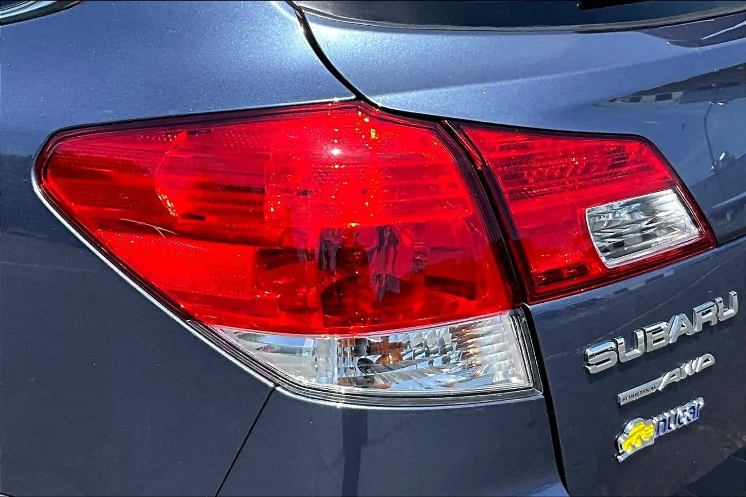 2014 Subaru Outback 2.5i Premium - Photo 33