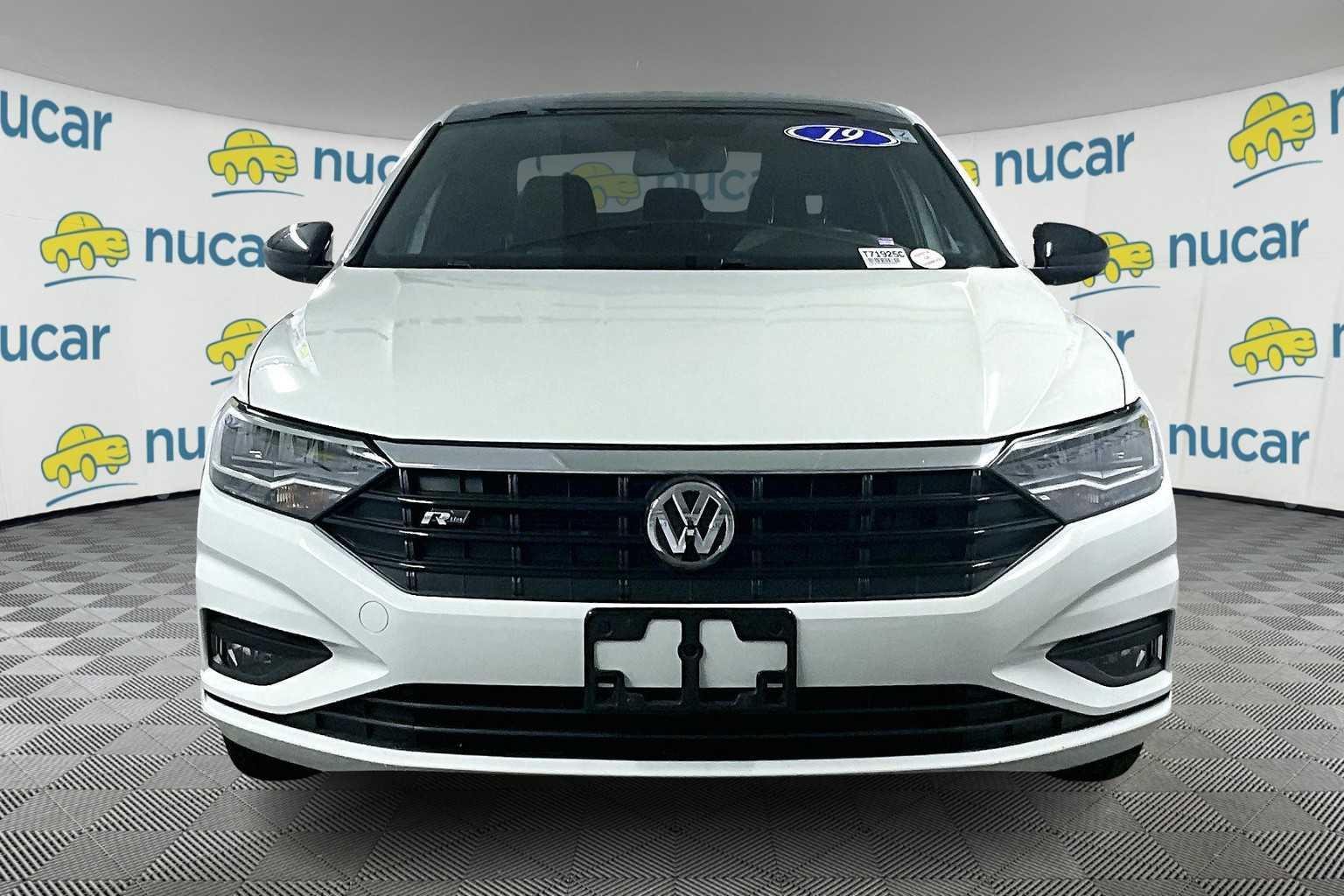 2019 Volkswagen Jetta R-Line - Photo 2