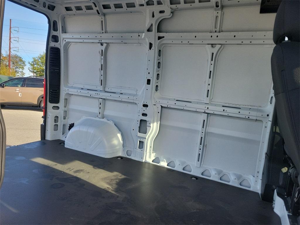 2025 Ram ProMaster 2500 High Roof - Photo 17