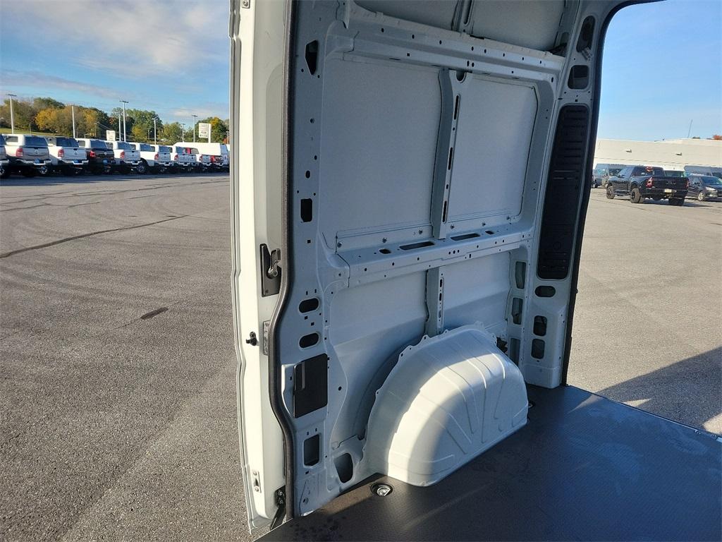 2025 Ram ProMaster 2500 High Roof - Photo 18