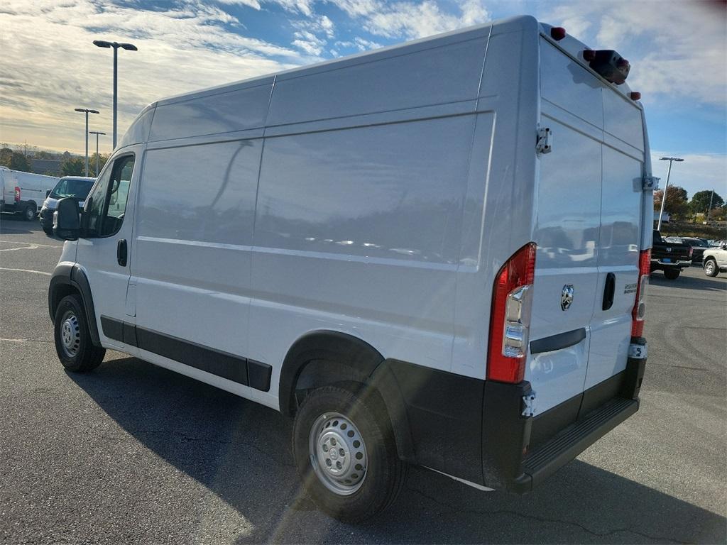 2025 Ram ProMaster 2500 High Roof - Photo 4