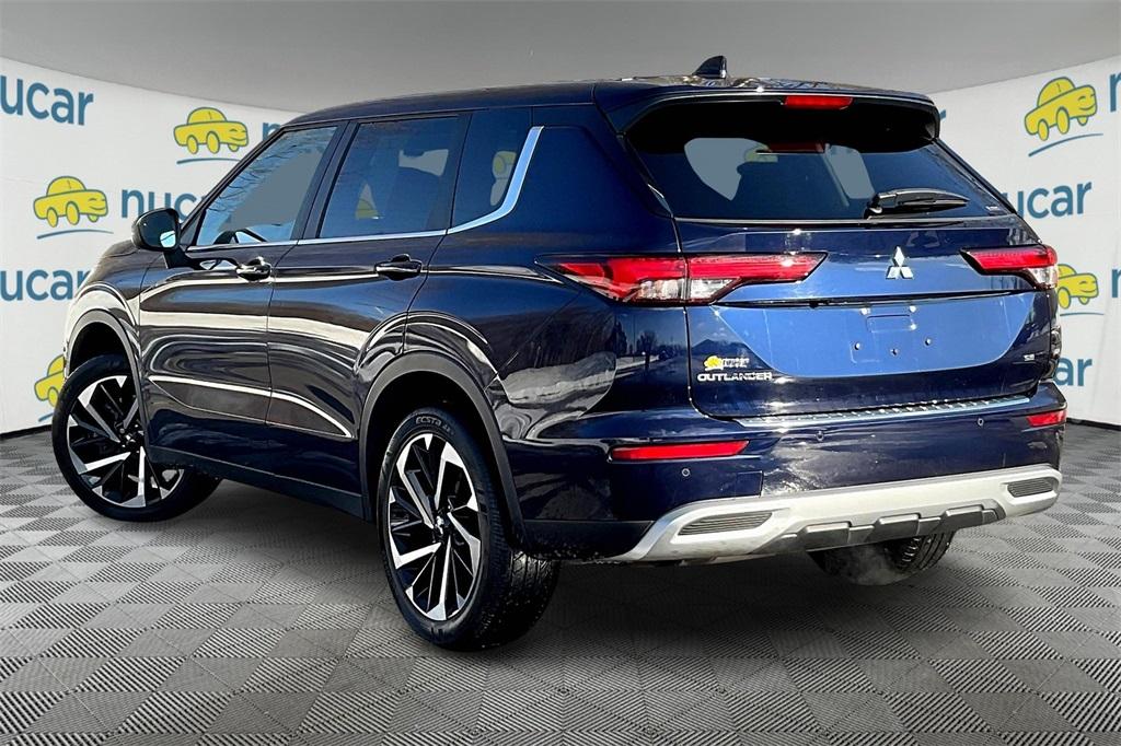 2022 Mitsubishi Outlander SE - Photo 4