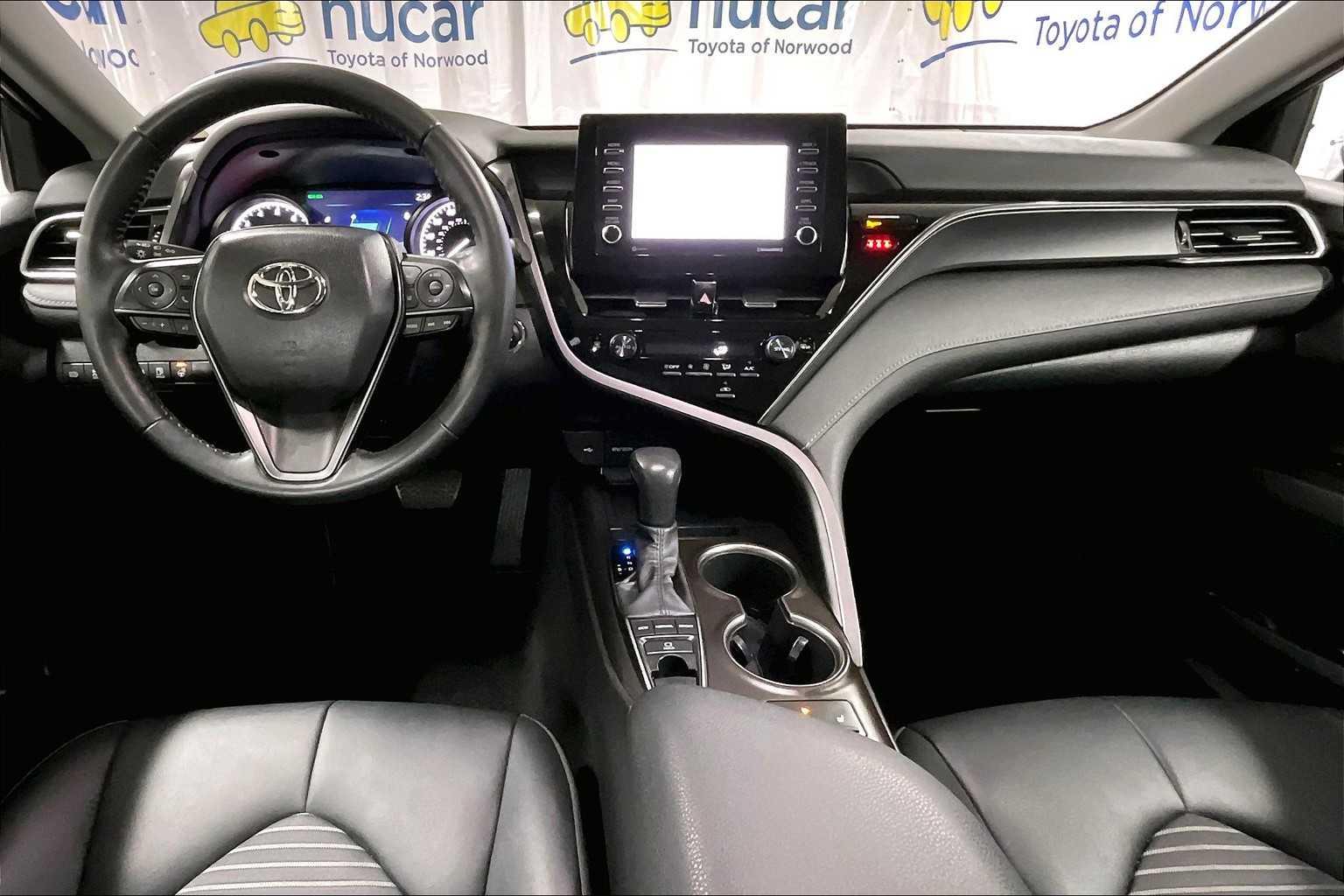 2023 Toyota Camry SE - Photo 21