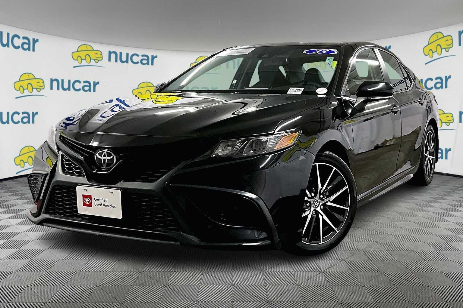 2023 Toyota Camry SE - Photo 3