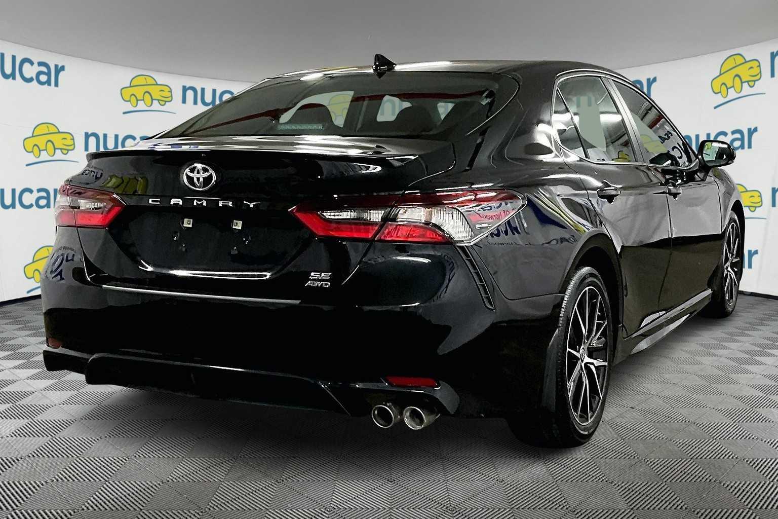 2023 Toyota Camry SE - Photo 6