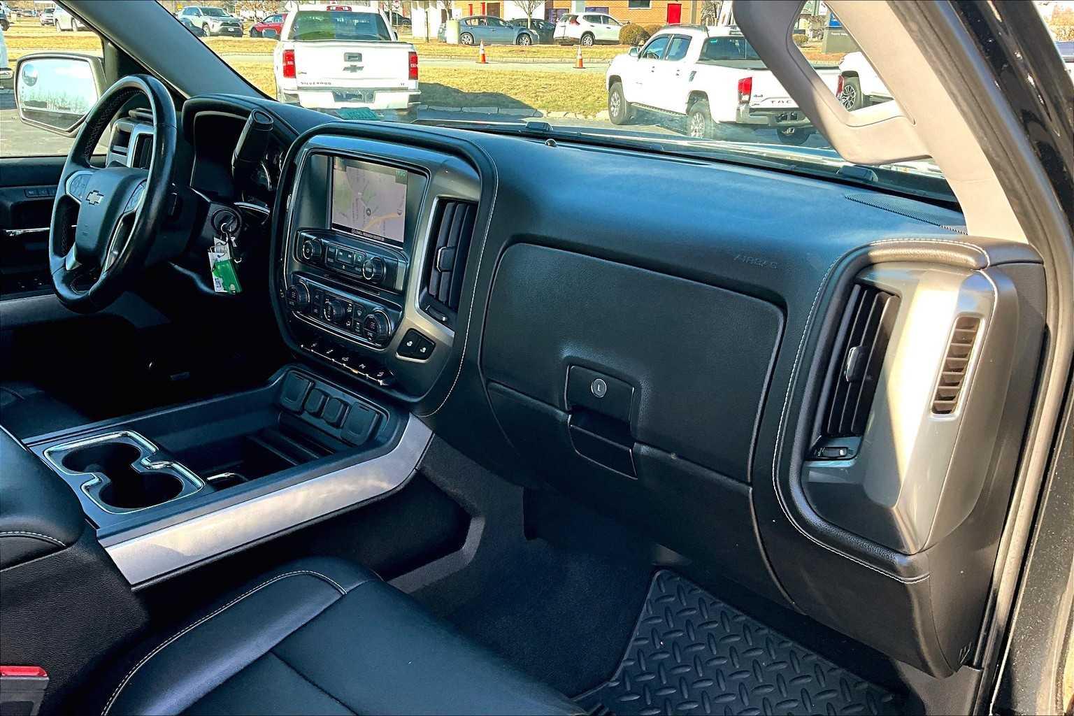 2018 Chevrolet Silverado 1500 LTZ - Photo 13