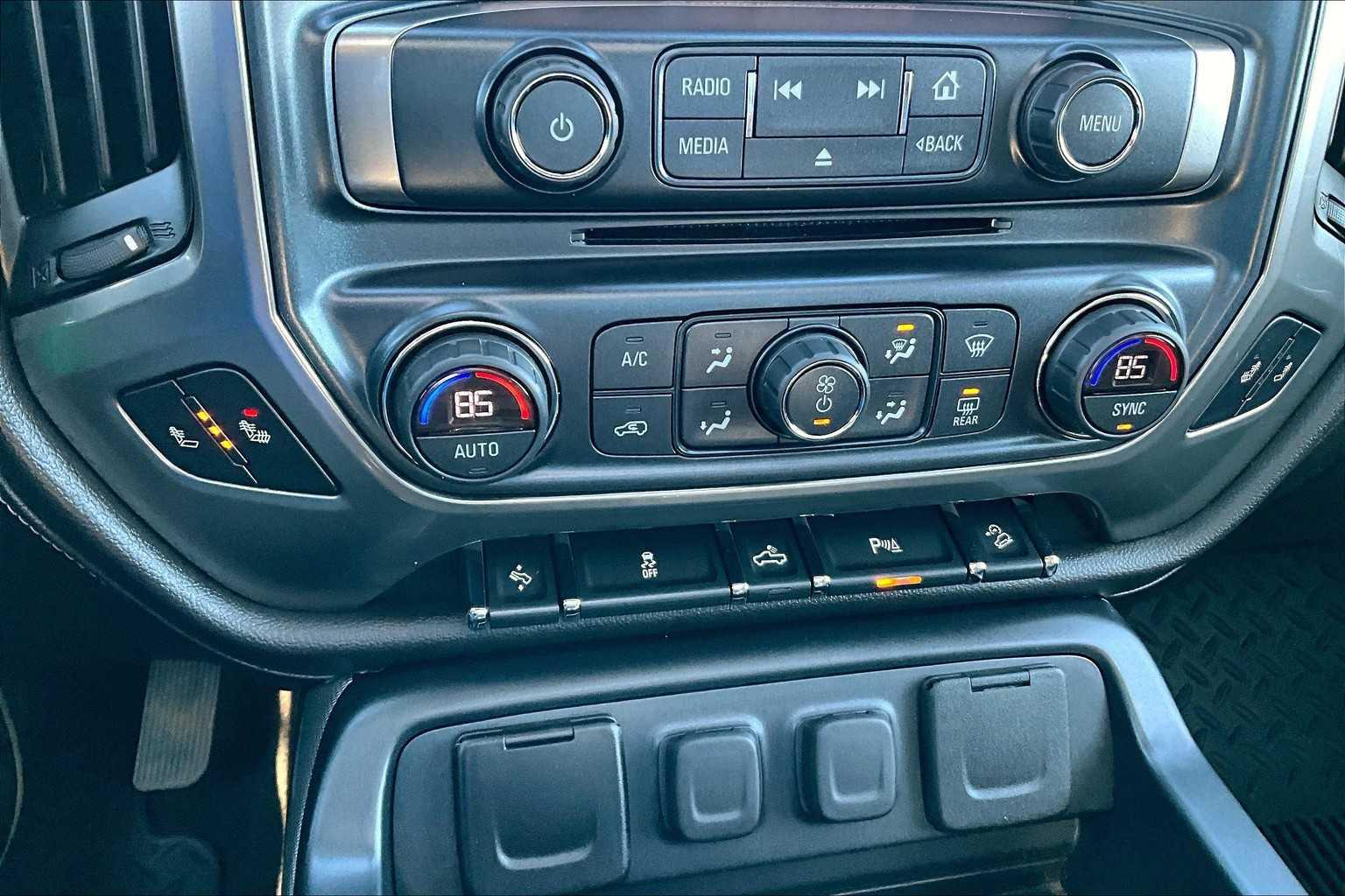 2018 Chevrolet Silverado 1500 LTZ - Photo 26