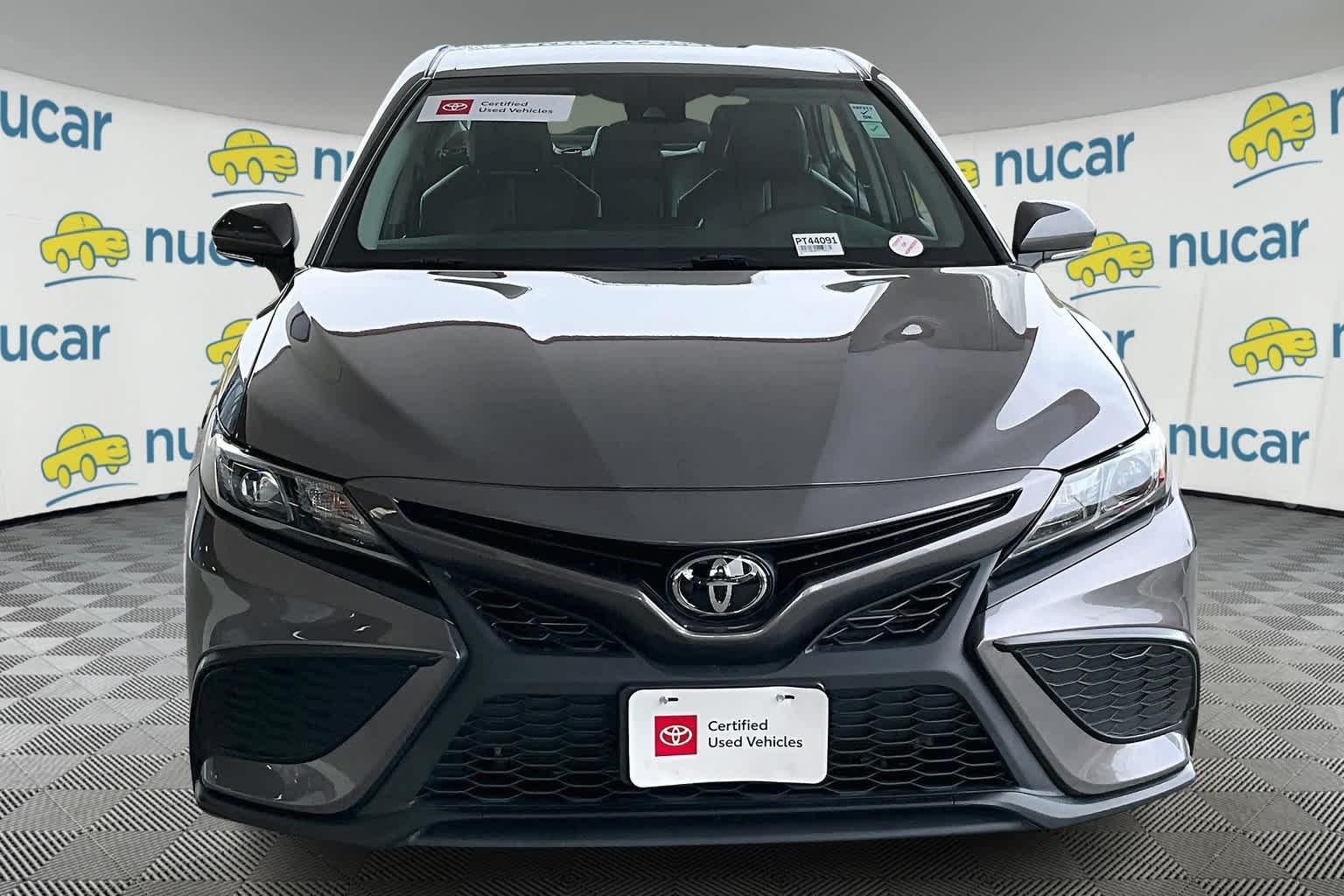 2023 Toyota Camry SE - Photo 2