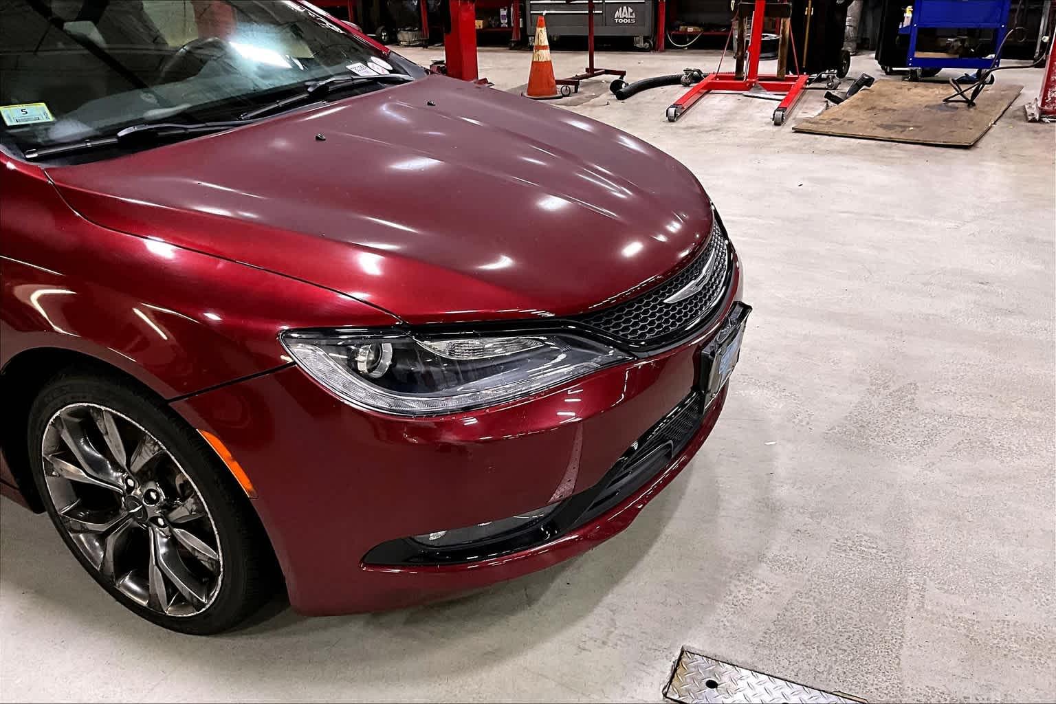 2015 Chrysler 200 S - Photo 5