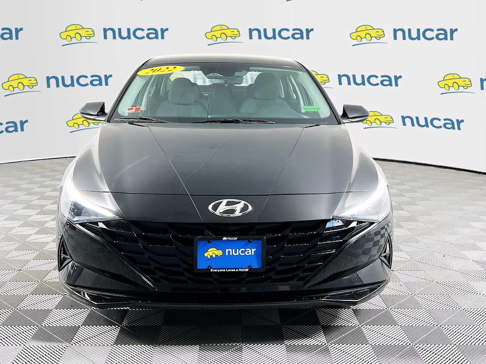 2022 Hyundai Elantra SEL - Photo 2