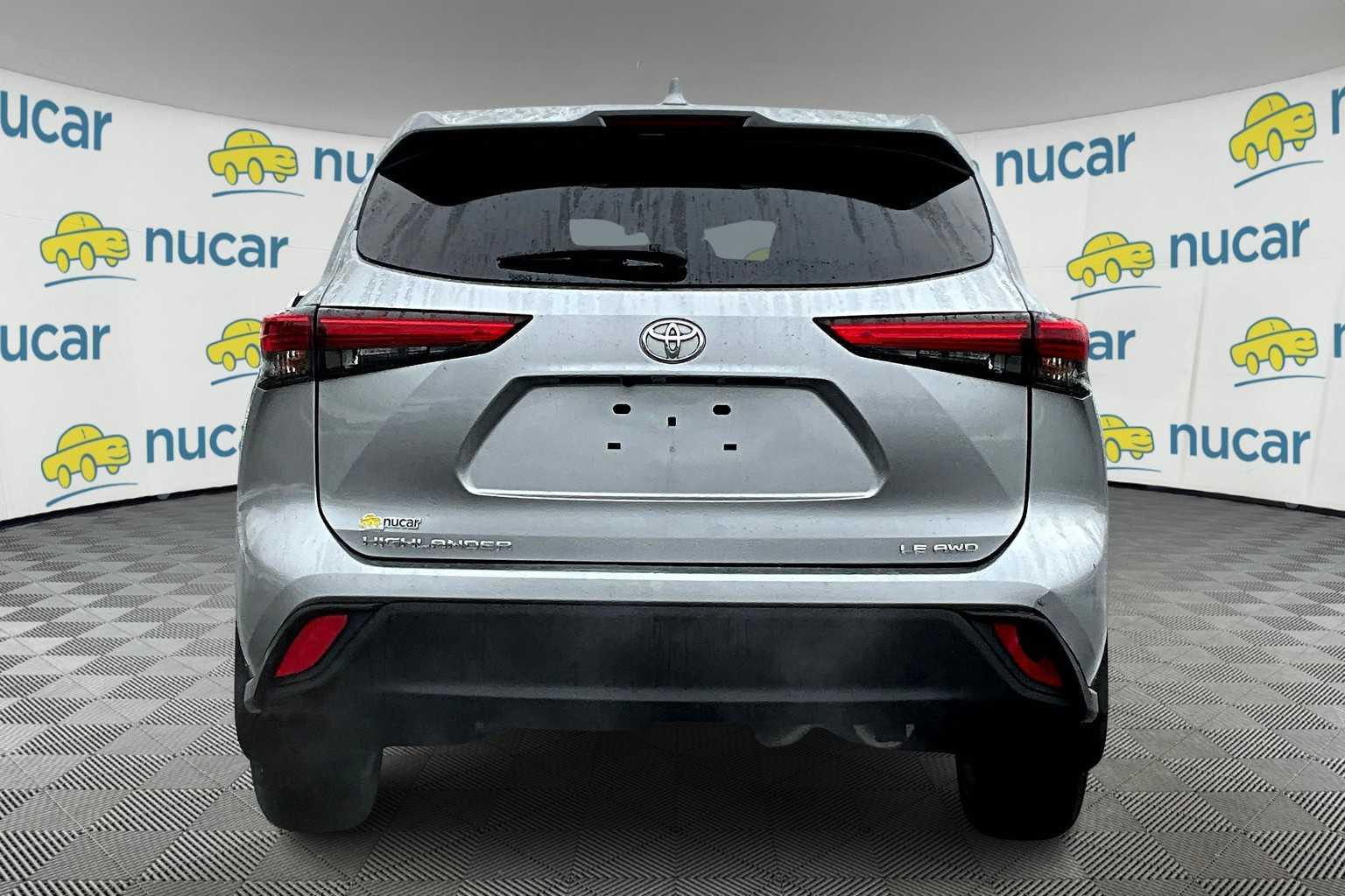 2021 Toyota Highlander LE - Photo 5