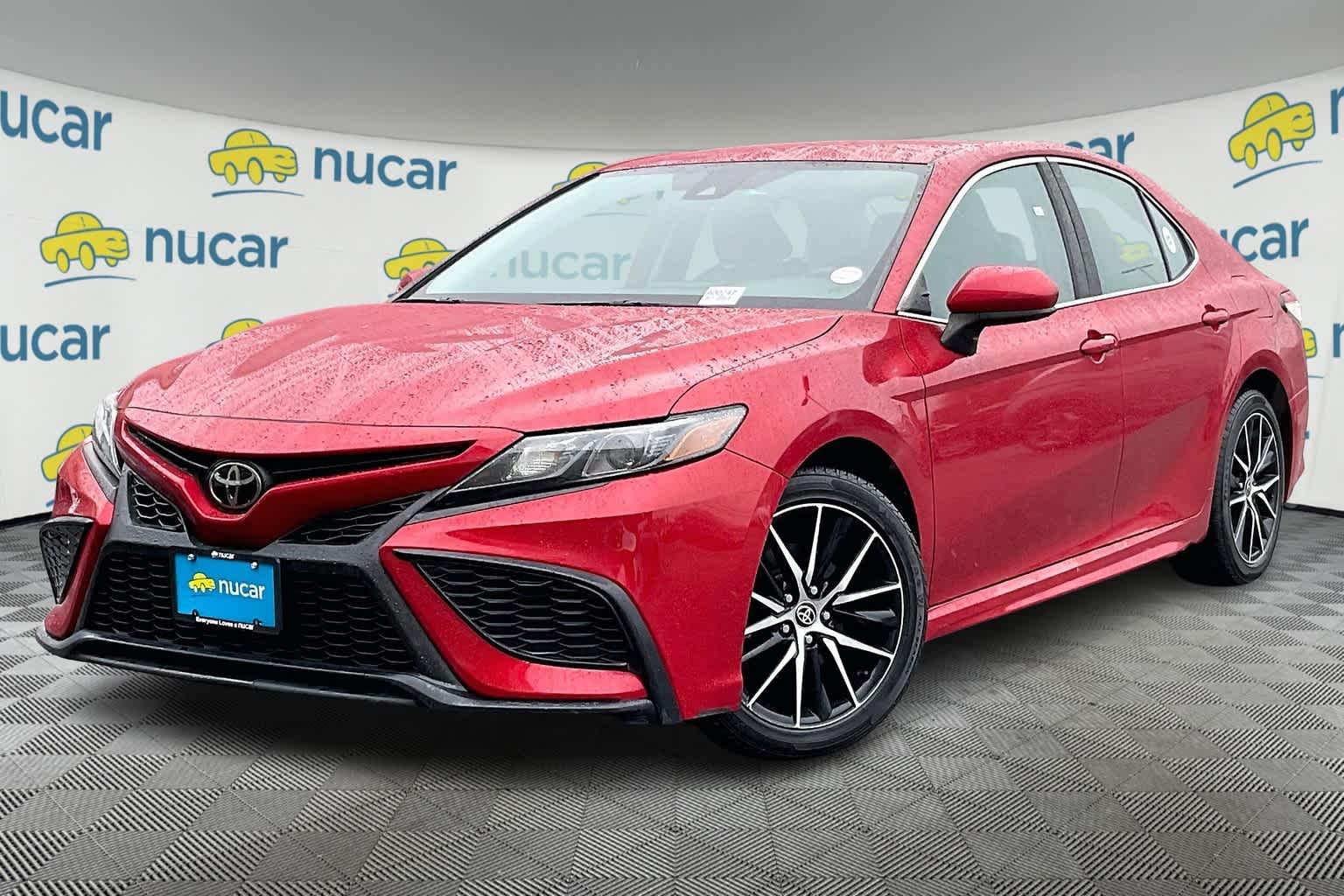 2021 Toyota Camry SE - Photo 3