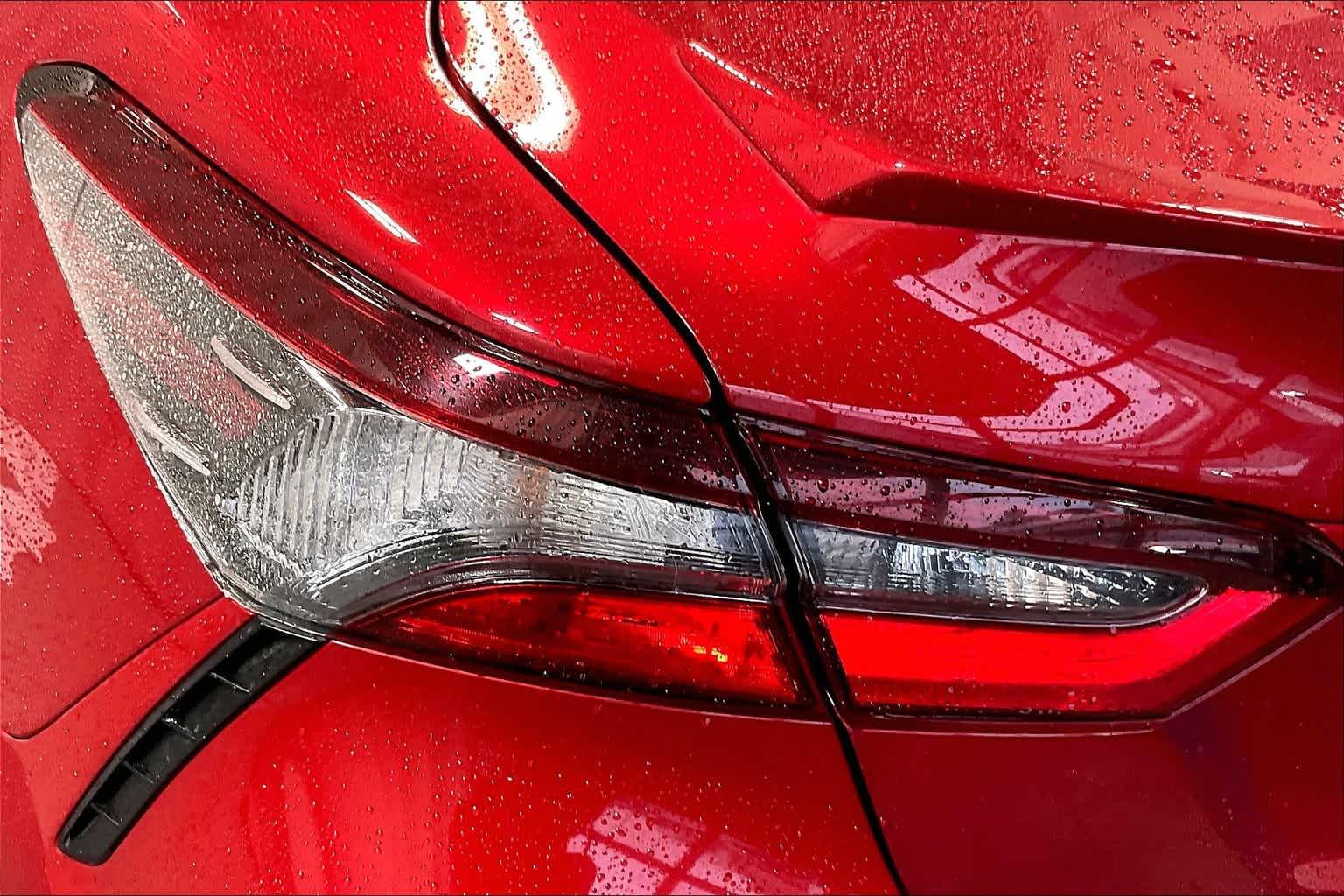 2021 Toyota Camry SE - Photo 32