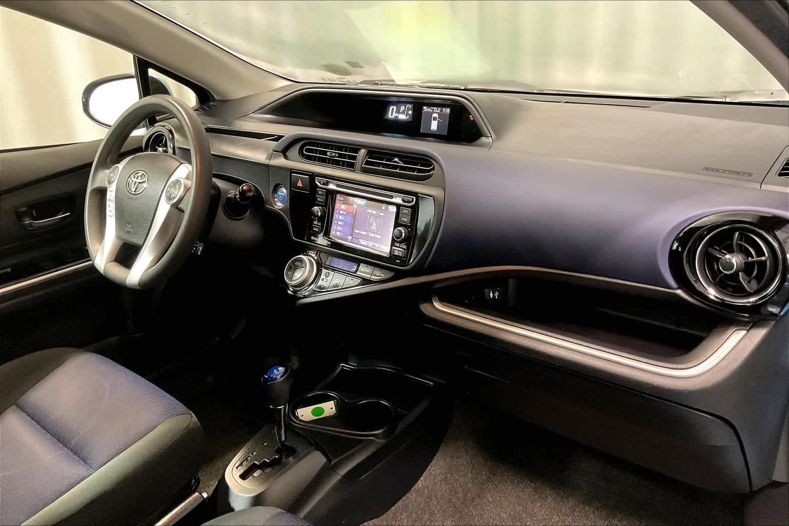 2015 Toyota Prius c Three - Photo 14