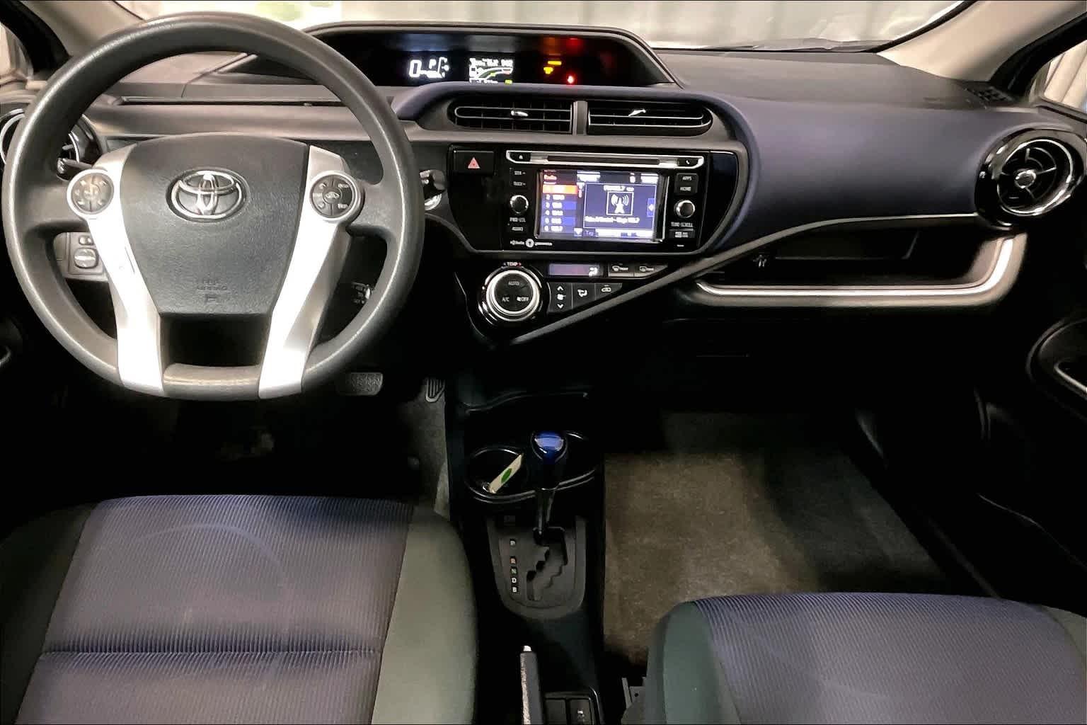 2015 Toyota Prius c Three - Photo 21