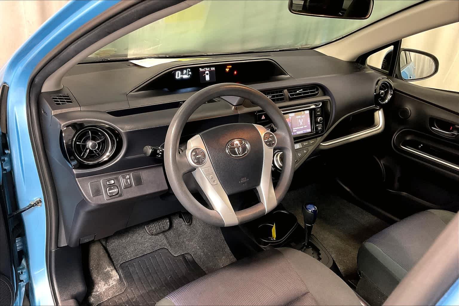 2015 Toyota Prius c Three - Photo 8