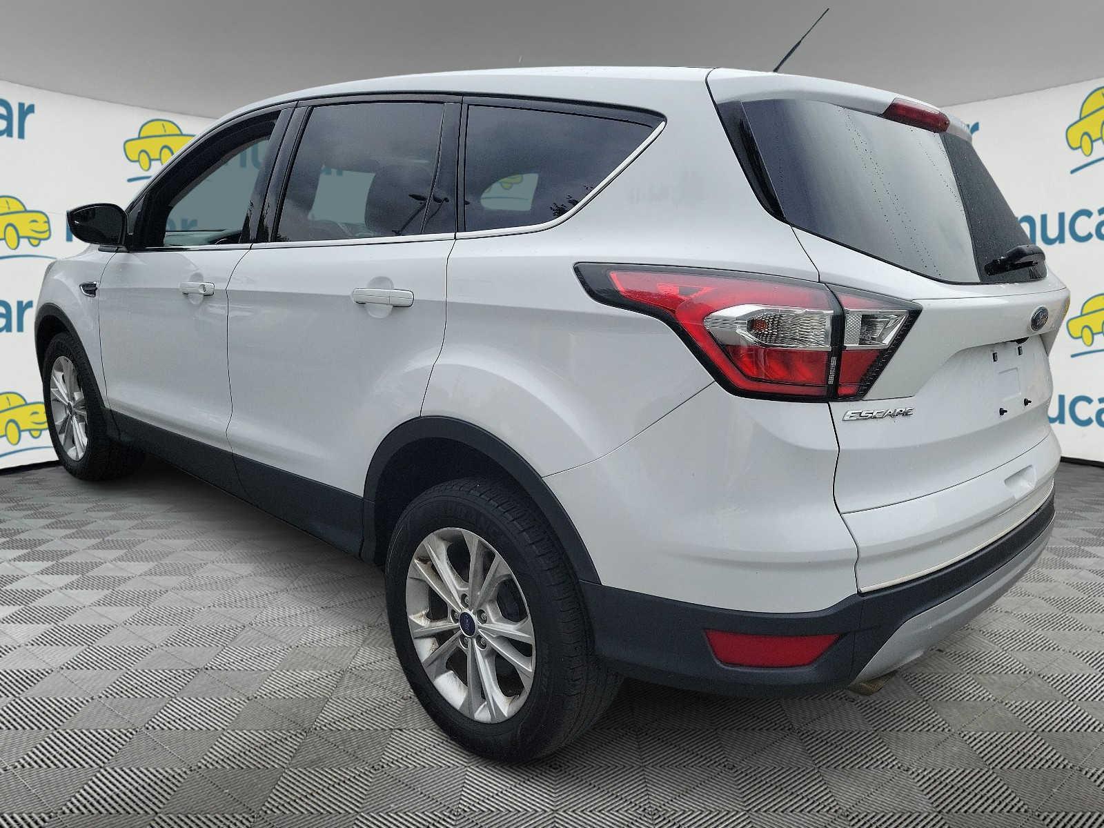 2017 Ford Escape SE - Photo 4