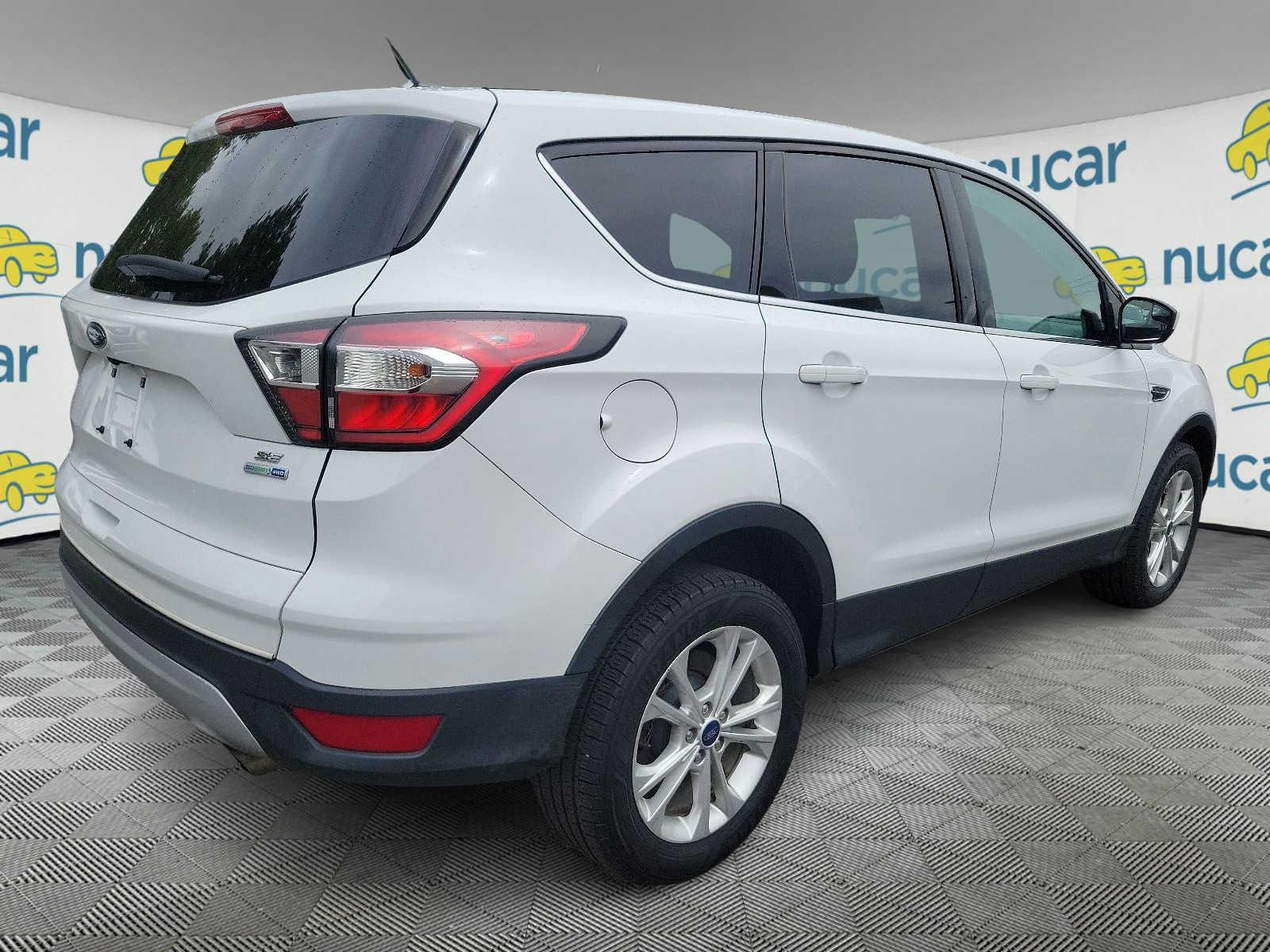 2017 Ford Escape SE - Photo 6