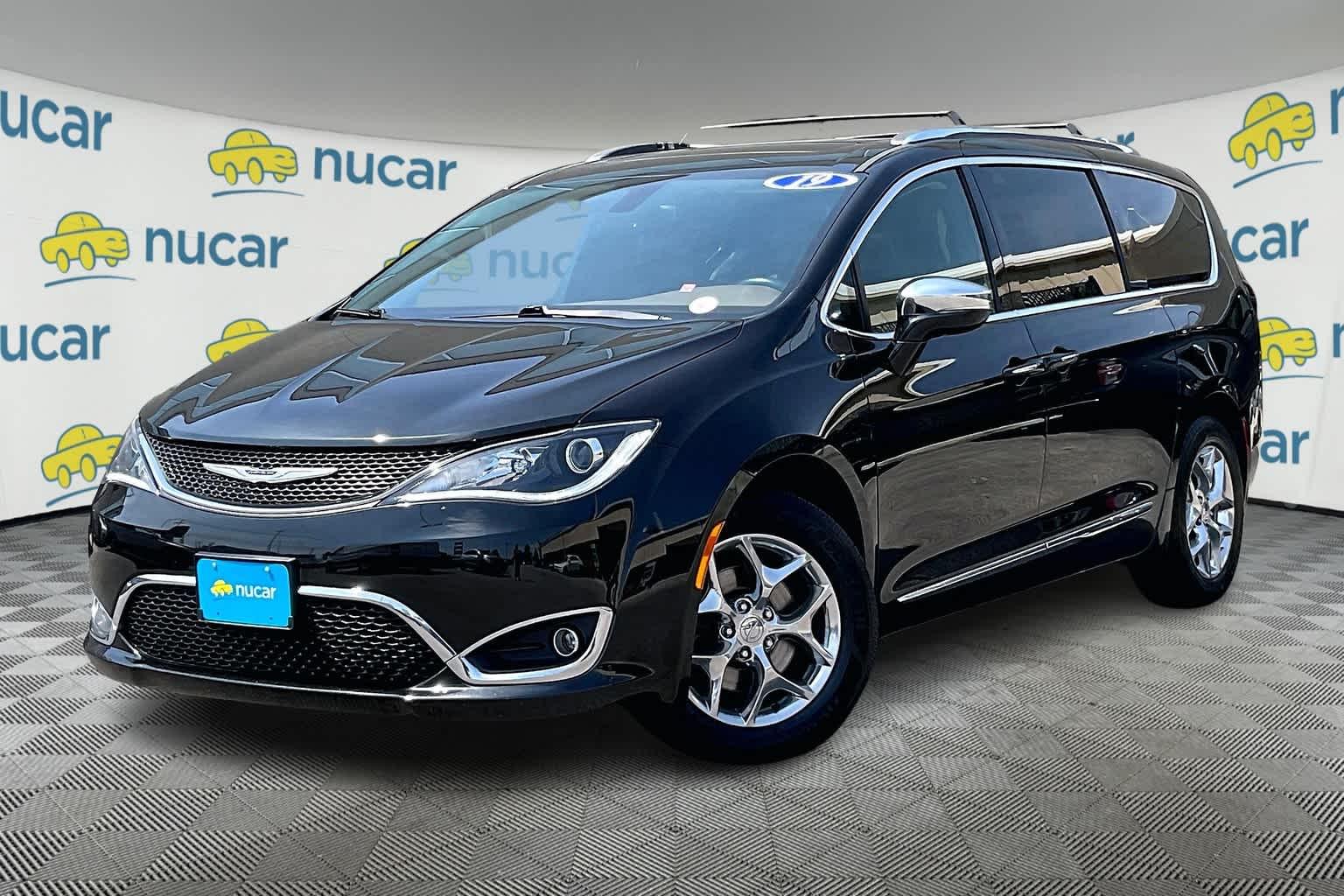 2019 Chrysler Pacifica Limited - Photo 3