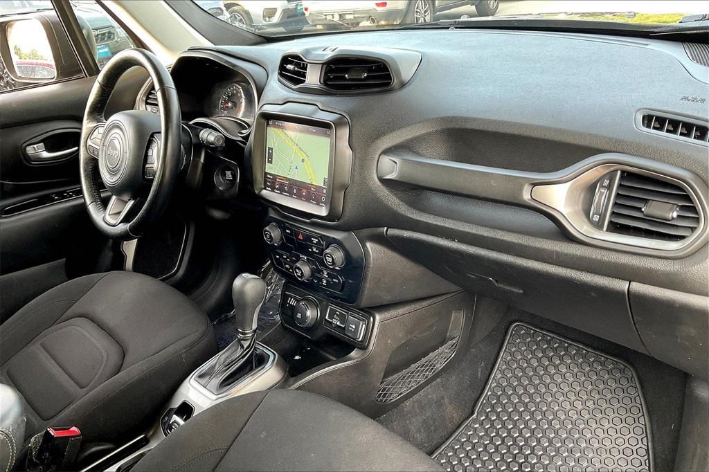 2022 Jeep Renegade Latitude - Photo 13