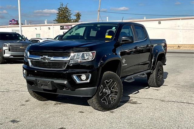 2017 Chevrolet Colorado LT - Photo 2