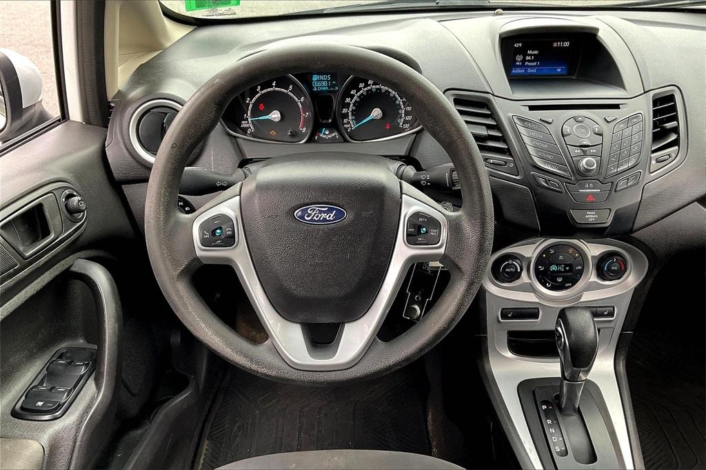 2019 Ford Fiesta SE - Photo 16