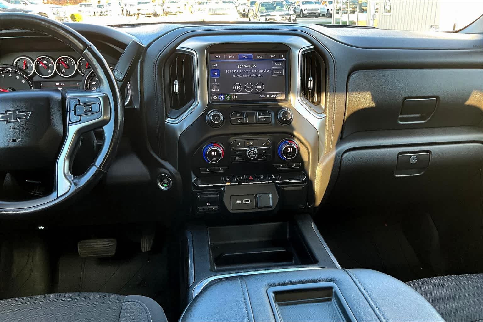 2020 Chevrolet Silverado 1500 RST 4WD Crew Cab 147 - Photo 18