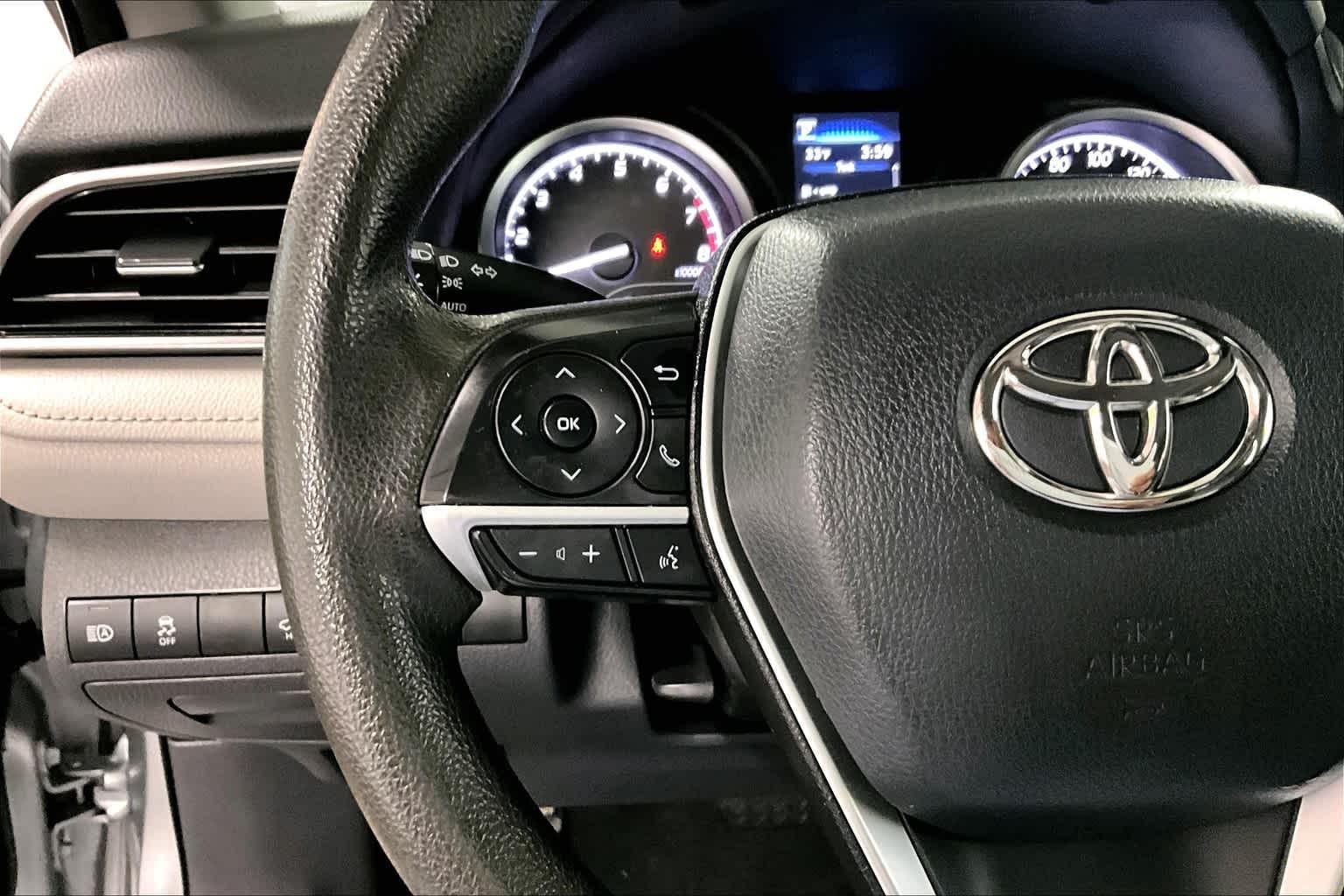 2022 Toyota Camry LE - Photo 22