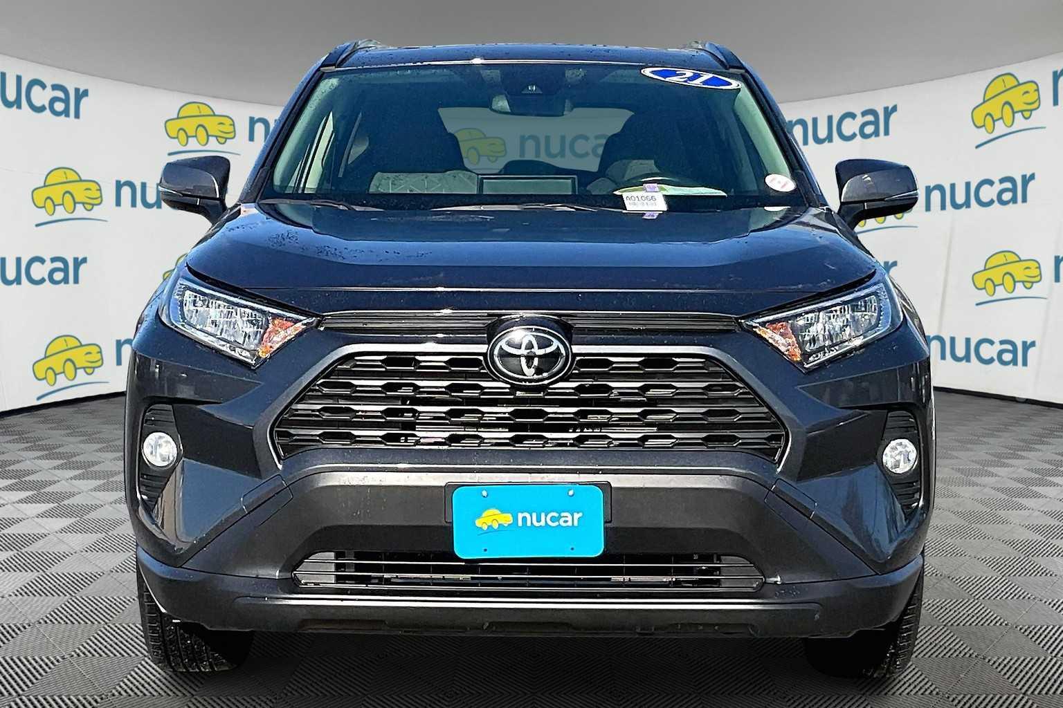 2021 Toyota RAV4 XLE - Photo 2