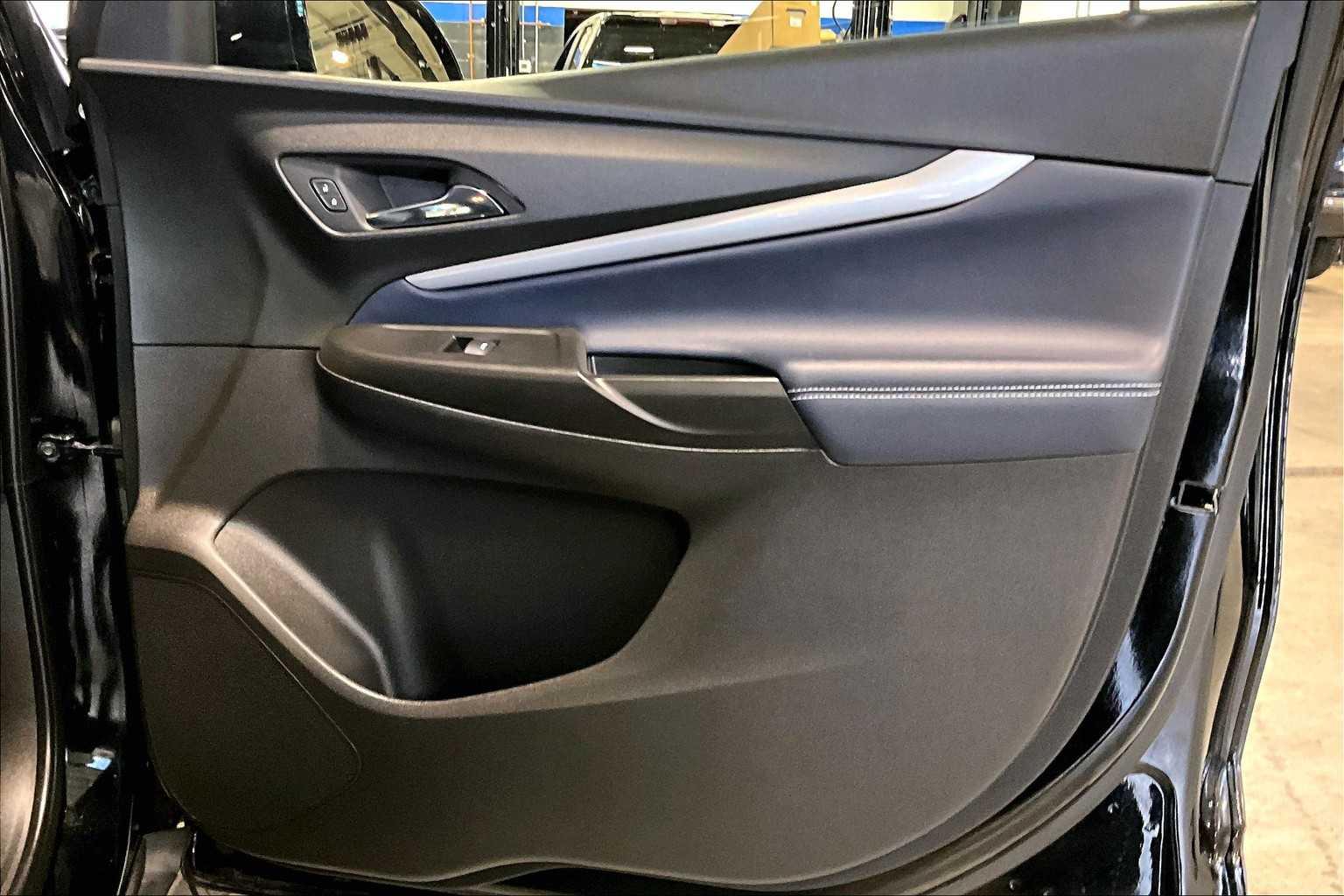 2022 Chevrolet Bolt EUV LT - Photo 12