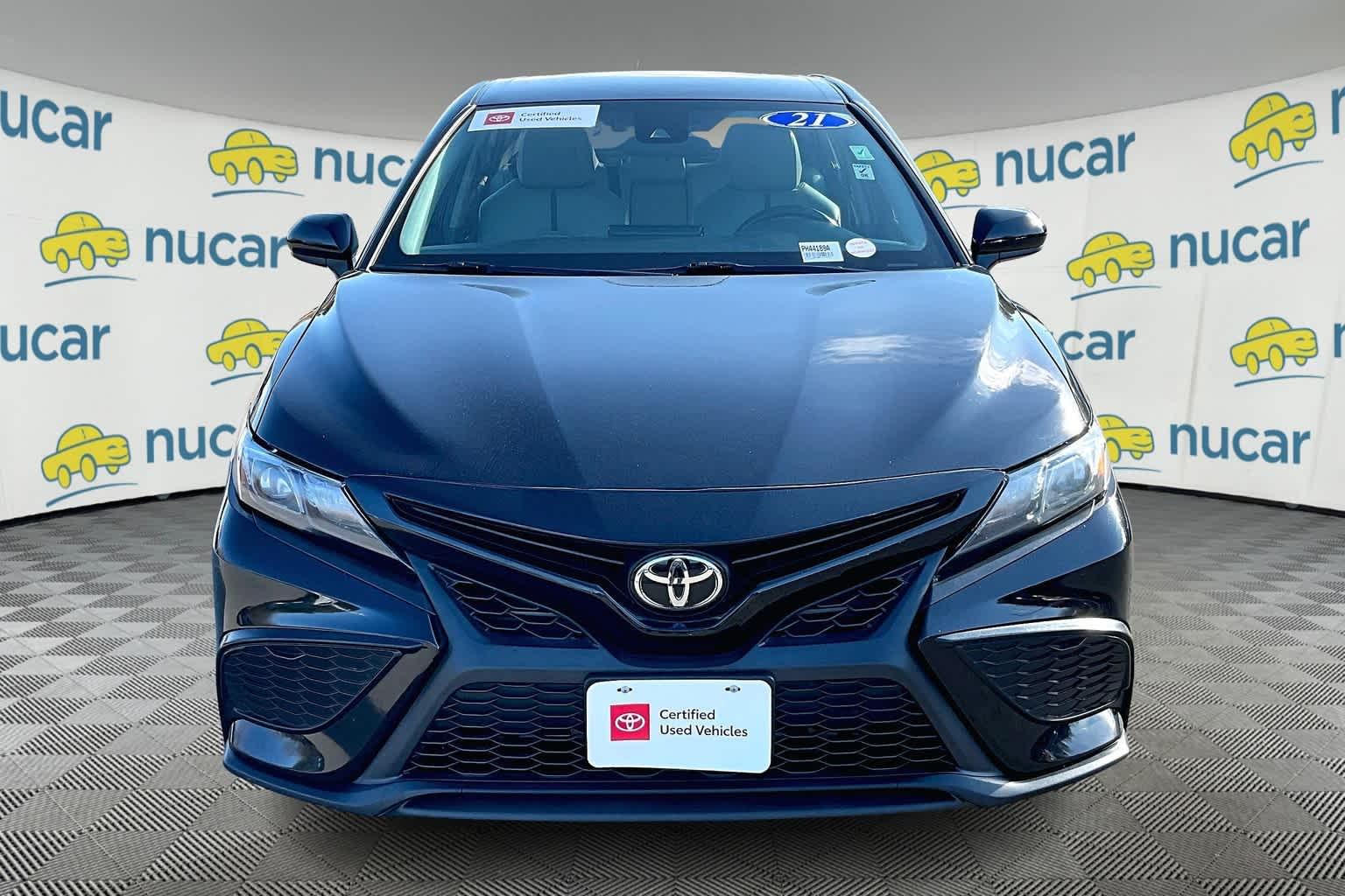 2021 Toyota Camry SE - Photo 2