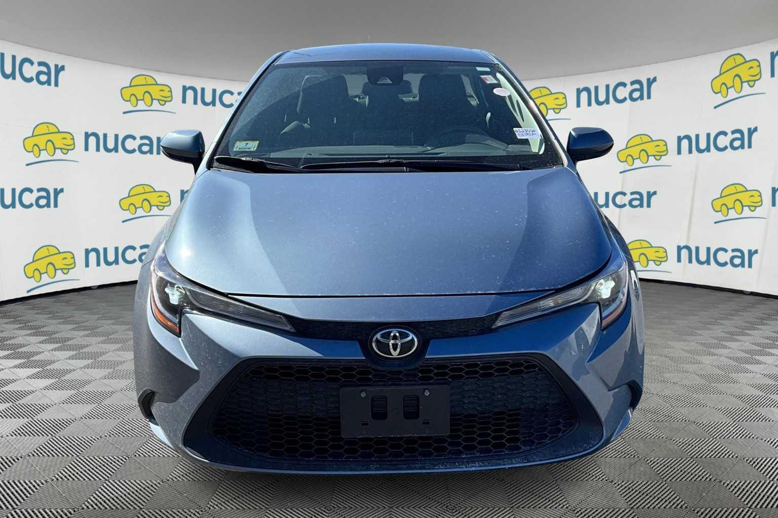 2021 Toyota Corolla LE - Photo 2