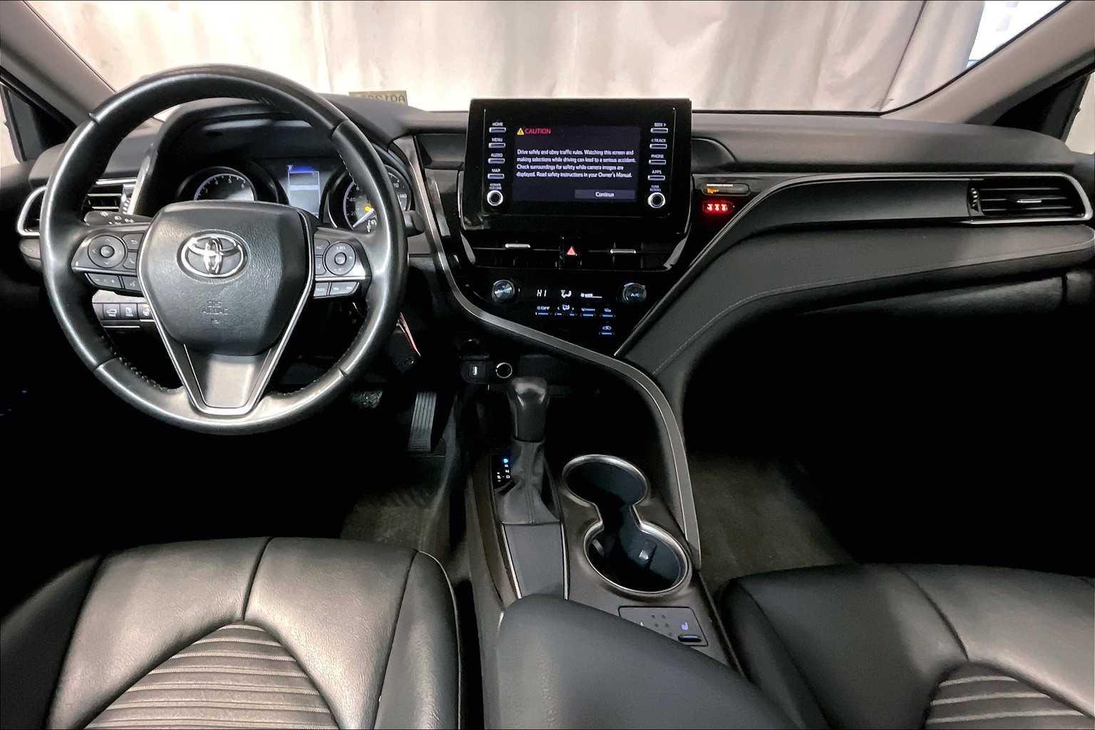 2022 Toyota Camry SE - Photo 21