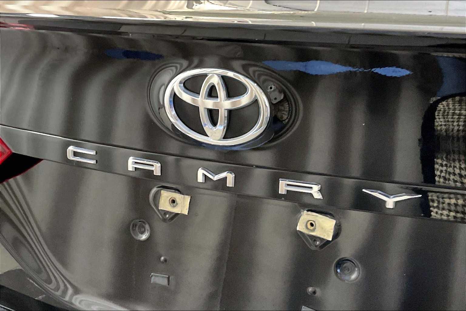 2022 Toyota Camry SE - Photo 28