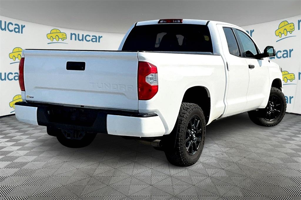 2019 Toyota Tundra SR5 - Photo 6