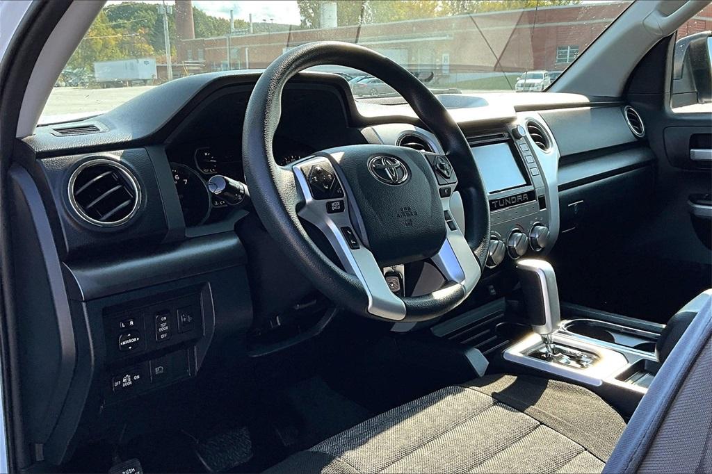 2019 Toyota Tundra SR5 - Photo 8