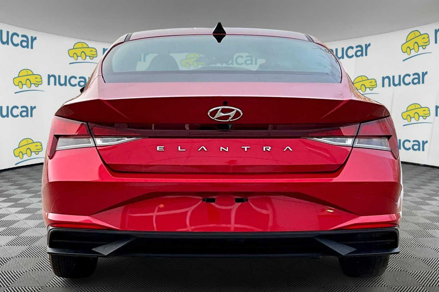 2022 Hyundai Elantra SEL - Photo 5