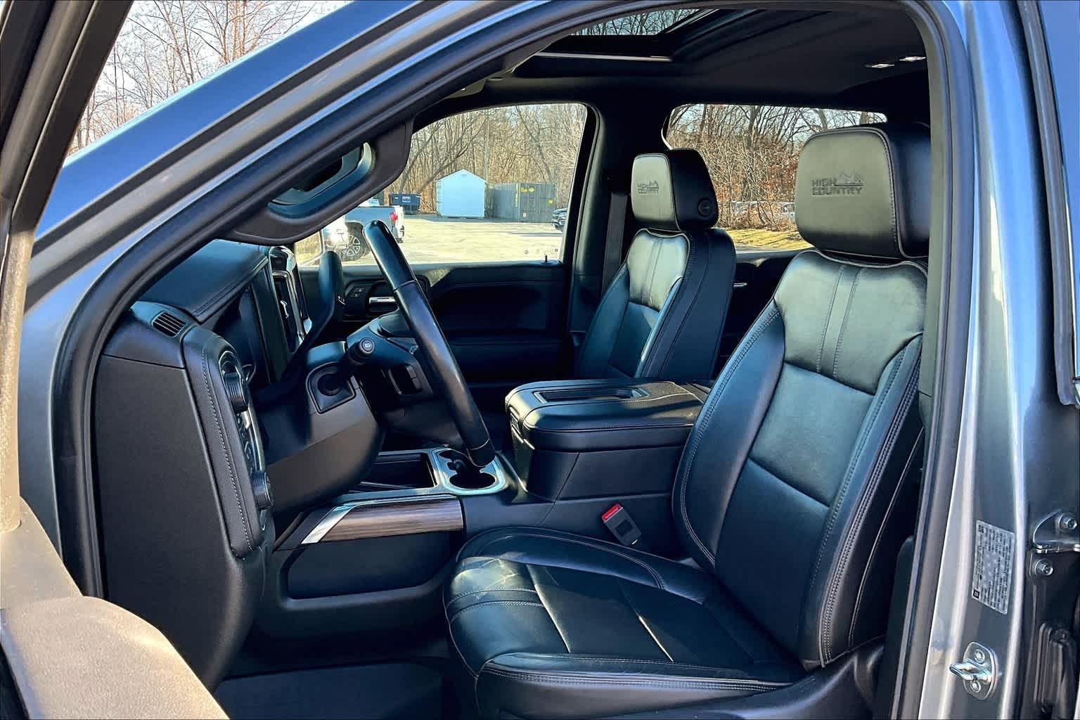 2019 Chevrolet Silverado 1500 High Country 4WD Crew Cab 147 - Photo 10