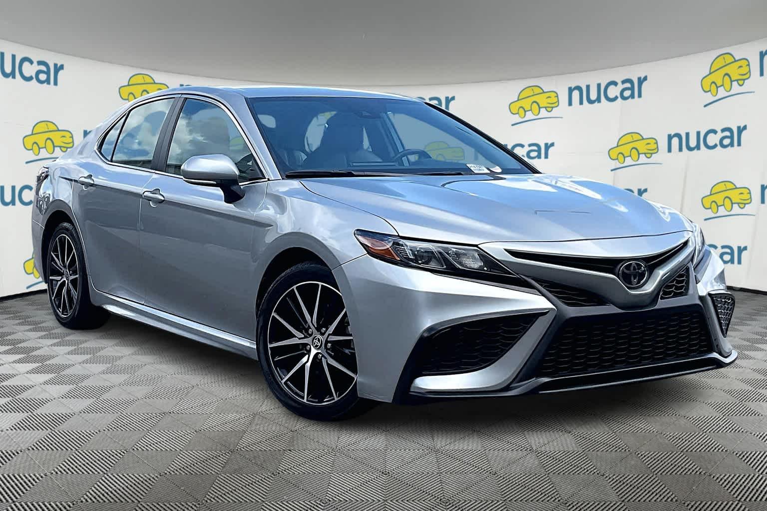 2022 Toyota Camry SE - Photo 1