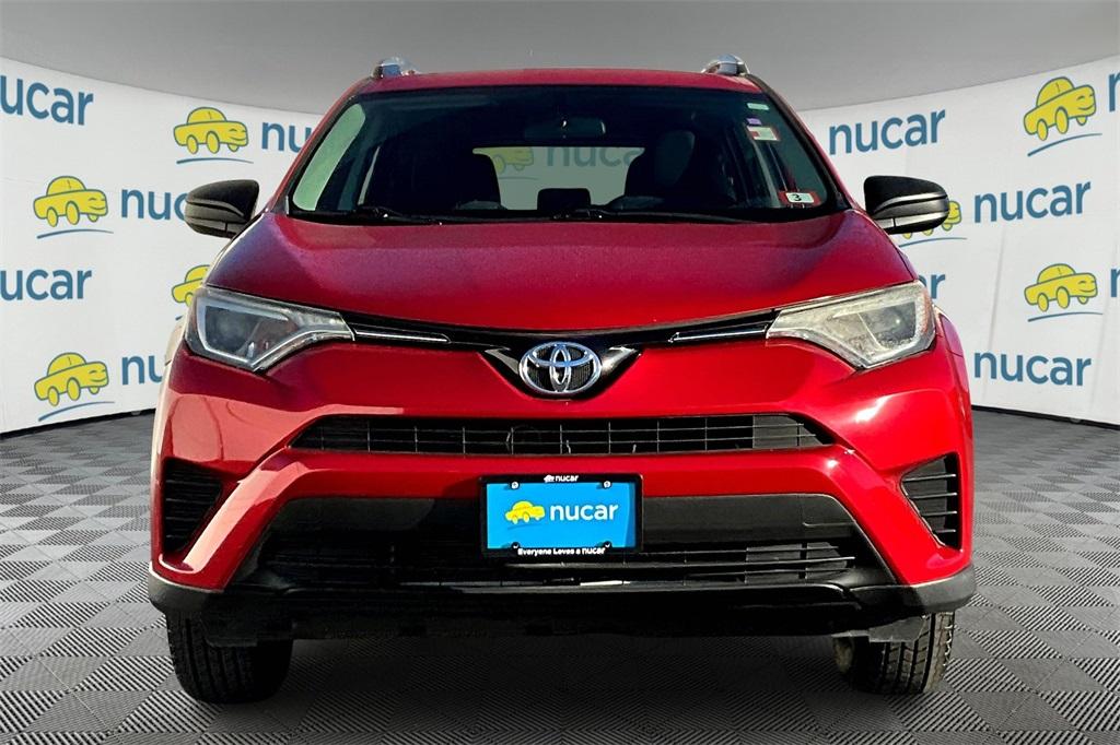 2016 Toyota RAV4 LE - Photo 2