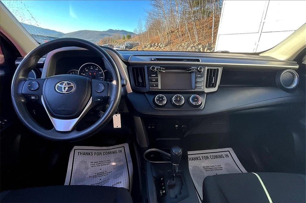 2016 Toyota RAV4 LE - Photo 21