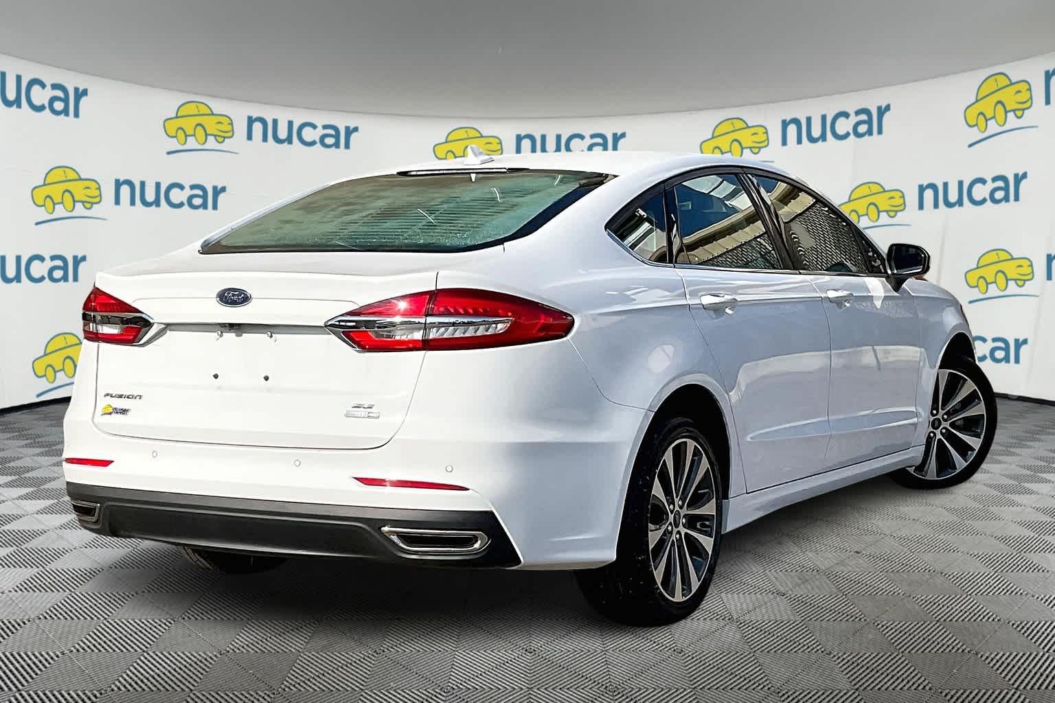 2020 Ford Fusion SE - Photo 6