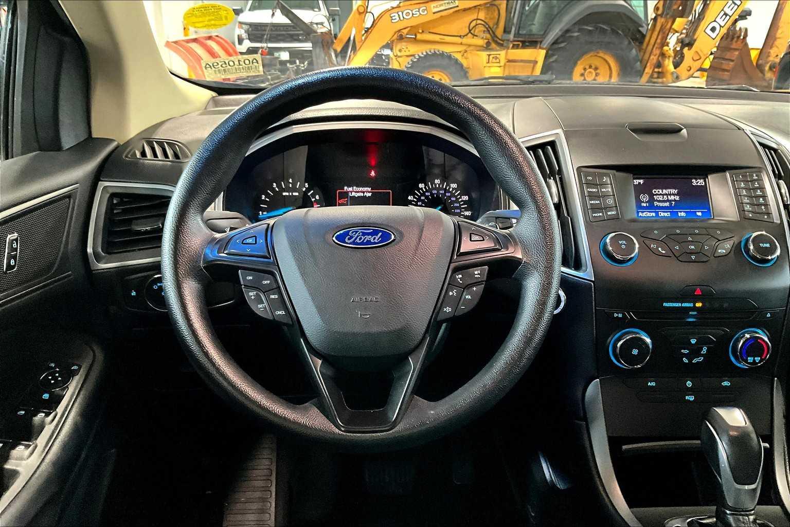 2016 Ford Edge SE - Photo 17