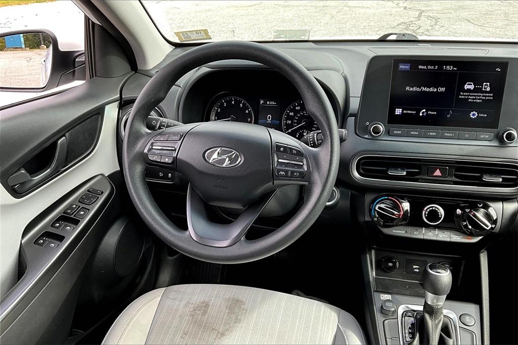 2022 Hyundai Kona SEL - Photo 17