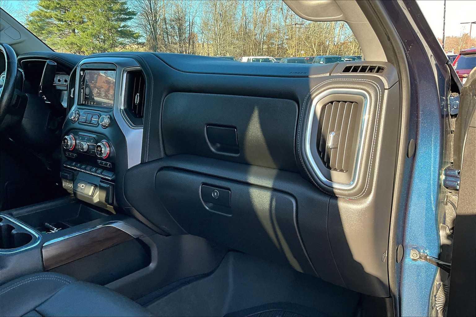 2021 GMC Sierra 1500 SLT 4WD Crew Cab 147 - Photo 13