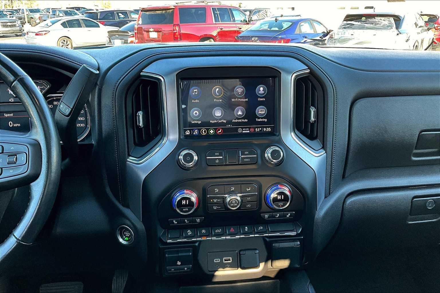 2021 GMC Sierra 1500 SLT 4WD Crew Cab 147 - Photo 17